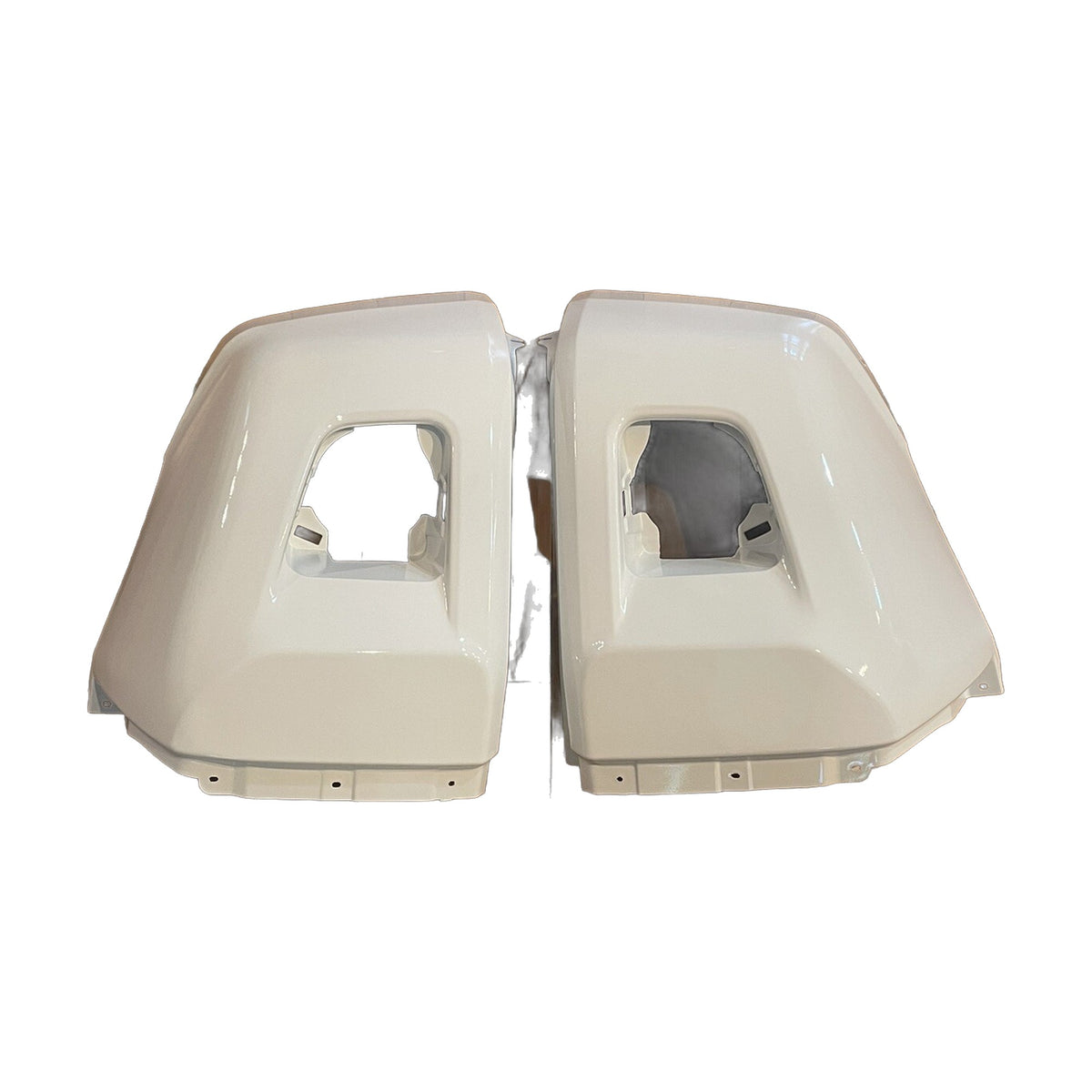 Tundra Front Bumper End Cap Super White (040)
